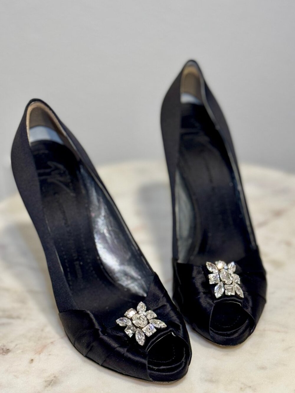 Giuseppe Zanoti Black Satin Crystal Embellished peep-Toe Pumps